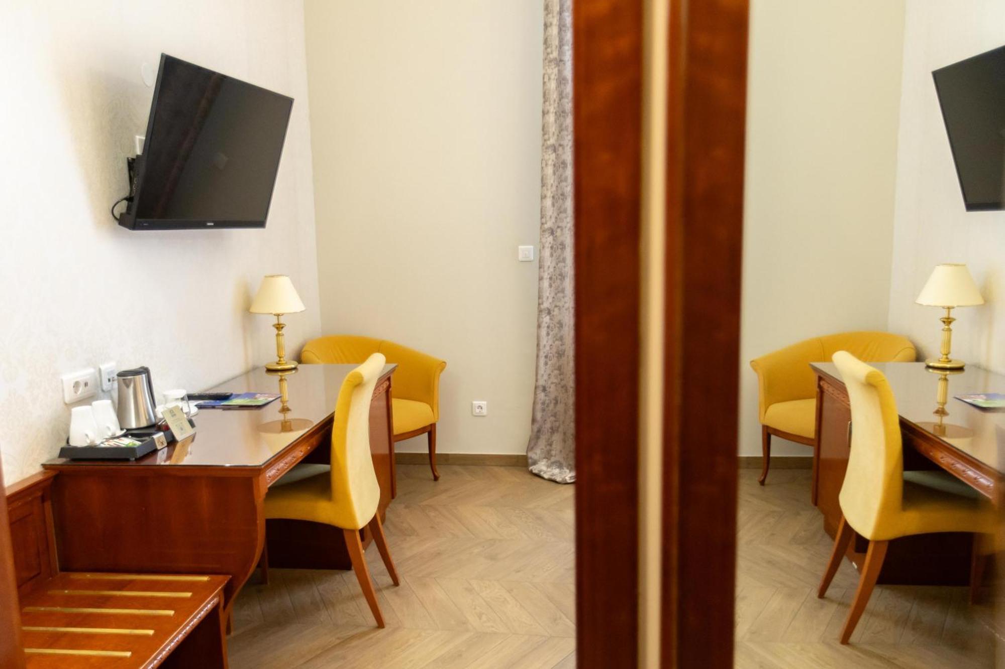 Hotel Waldinger Osijek Luaran gambar